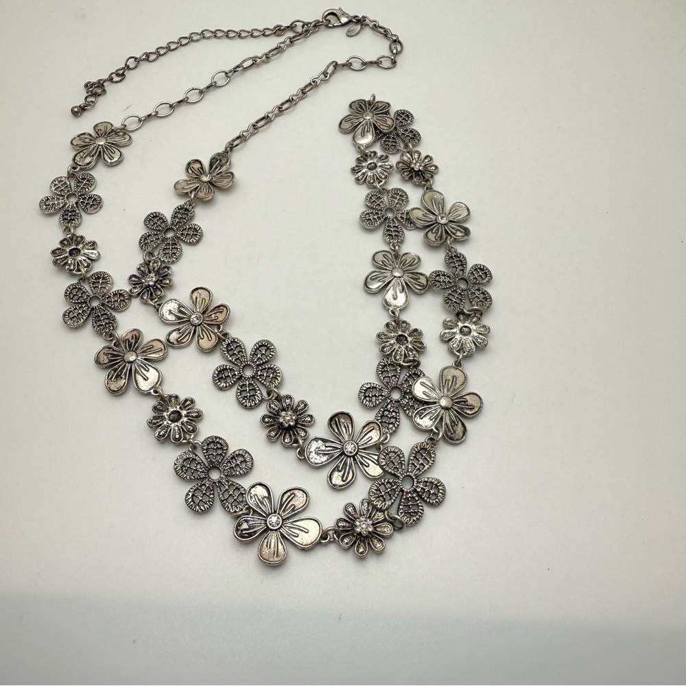 Premier Designs Silver Tone Flower Long Necklace